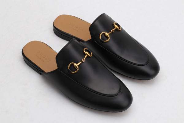 G*u*i princetown leather slipper