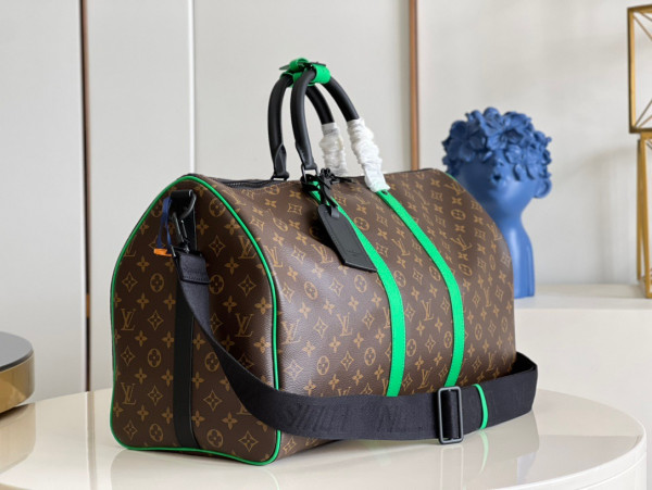 l0*is V*t0n keepall bandouliÈre 50