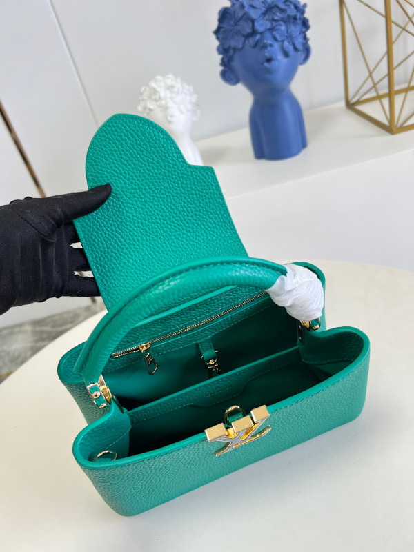 l0*is V*t0n capucines bb