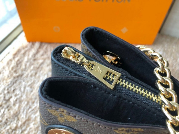 l0*is V*t0n surene mm