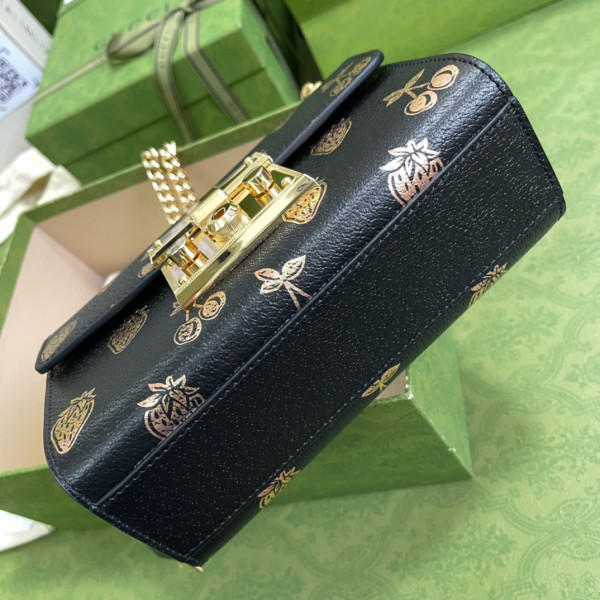 G*u*i padlock small berry shoulder bag