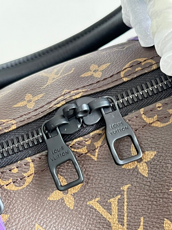 l0*is V*t0n keepall bandouliÈre 50