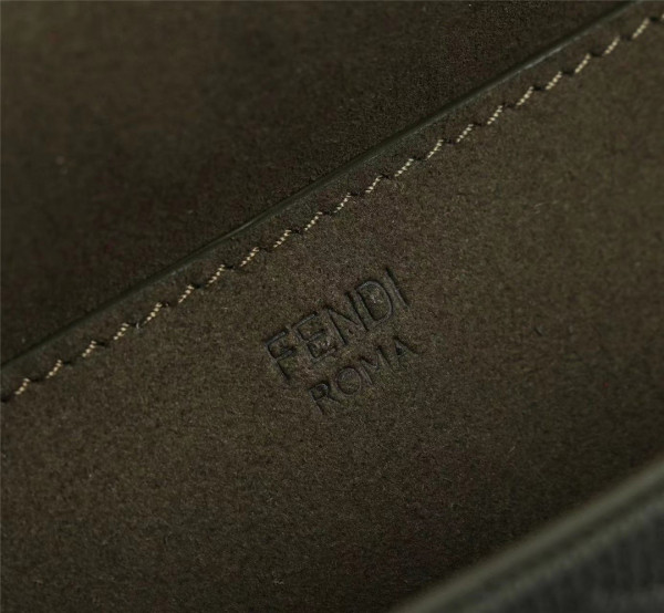 F**di midi baguette chain