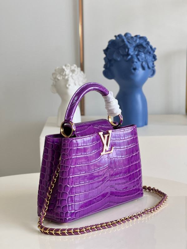 l0*is V*t0n capucines bb