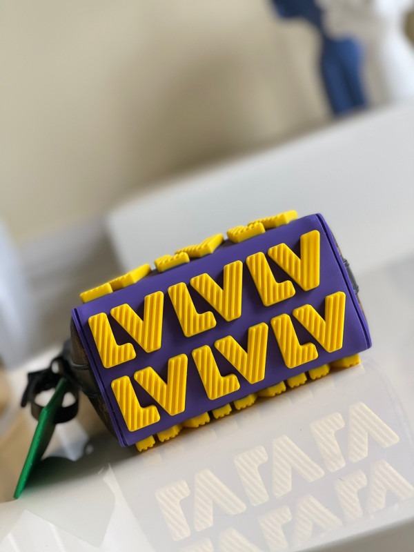 l0*is V*t0n discovery backpack