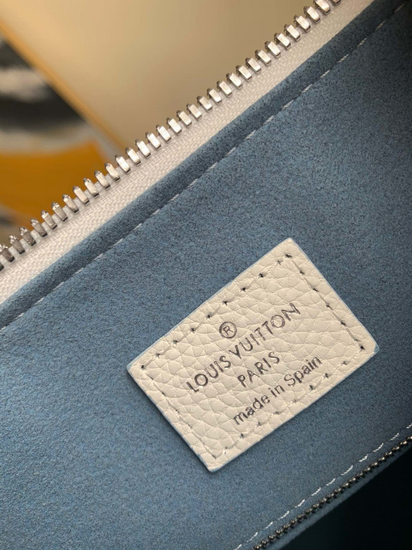 l0*is V*t0n beaubourg hobo mm