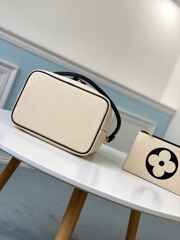 l0*is V*t0n nÉonoÉ