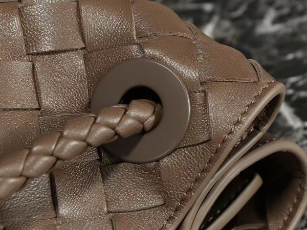 bo*te*ga Ve*ne*ta small andiamo-25*22*10.5cm