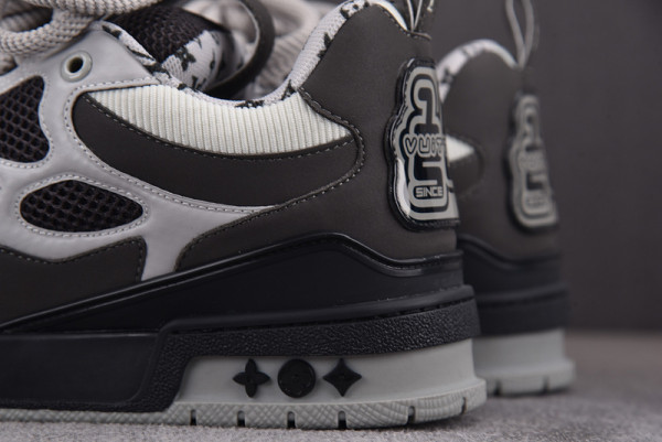 l0*is V*t0n sneakers