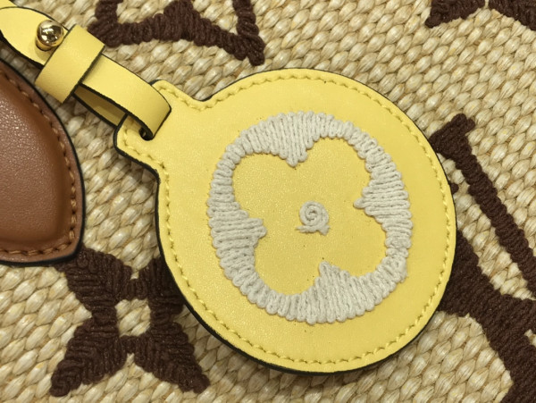 l0*is V*t0n onthego mm