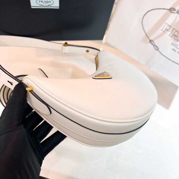 Pra*a arqué leather shoulder bag-22.5*18.5*6cm