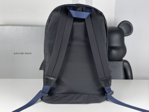 Ba*len*cia*ga backpack