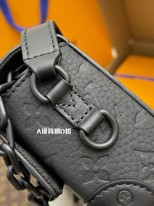 l0*is V*t0n steamer wearable wallet-18*11*6.5cm