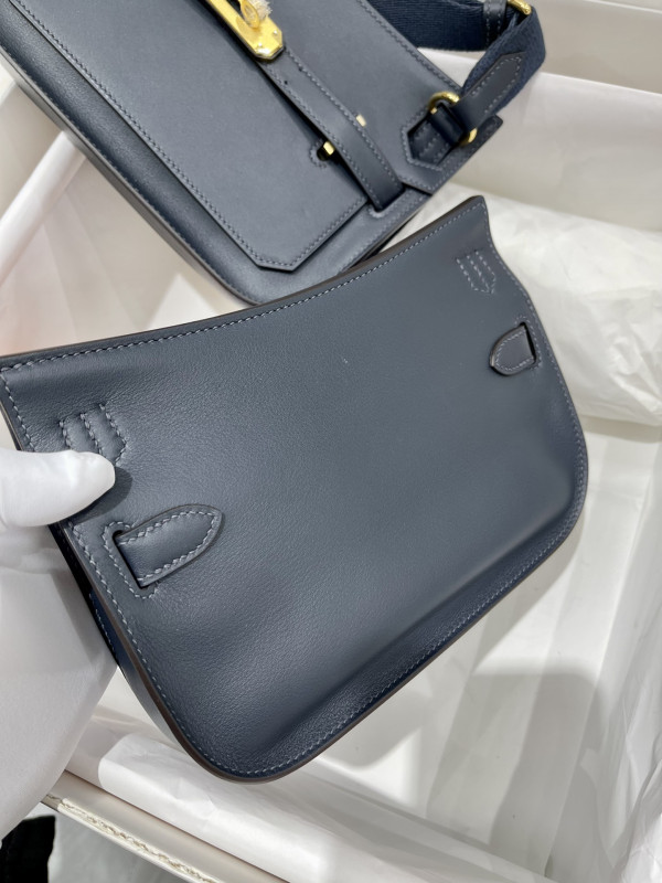 H**mes jypsiere mini bag in swift leather gris meyer