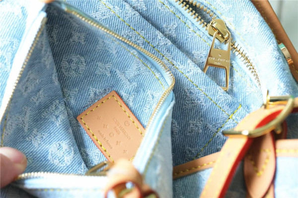 l0*is V*t0n carryall pm-29*24*12cm