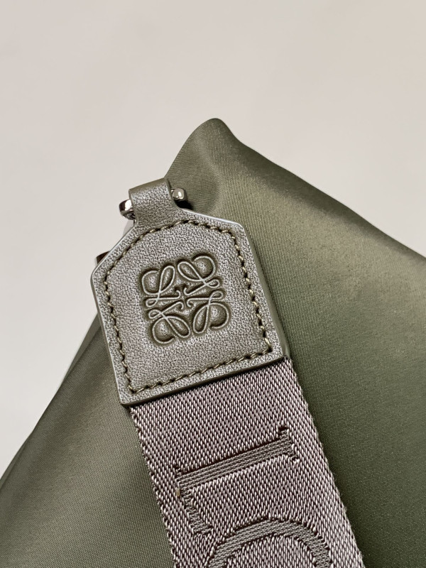 Lowee Goya Puffer leather shoulder bag-30*20.5*10CM