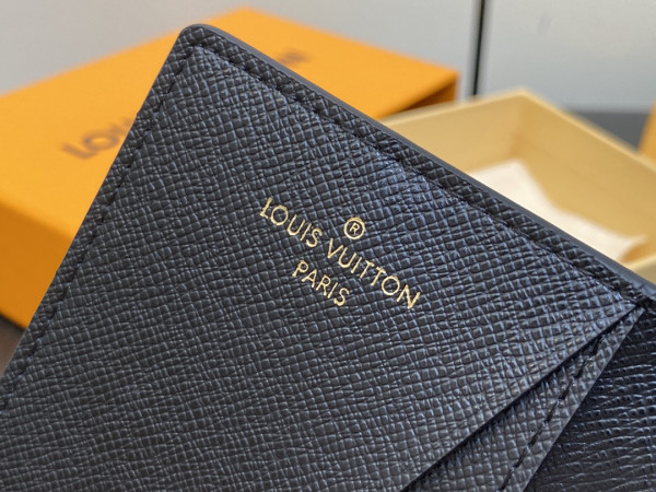 l0*is V*t0n pocket organizer-7.5*11.1*1 cm