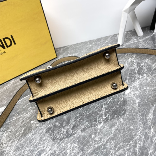 F**di peekaboo iseeu petite-20x11x15cm