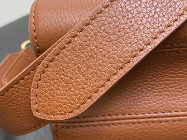 l0*is V*t0n soft twist-27*19*9cm