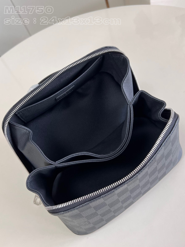 l0*is V*t0n toiletry bag-24*13*13cm