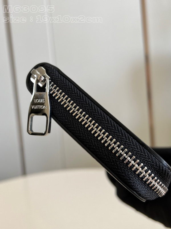 l0*is V*t0n zippy wallet-10*20*2 cm