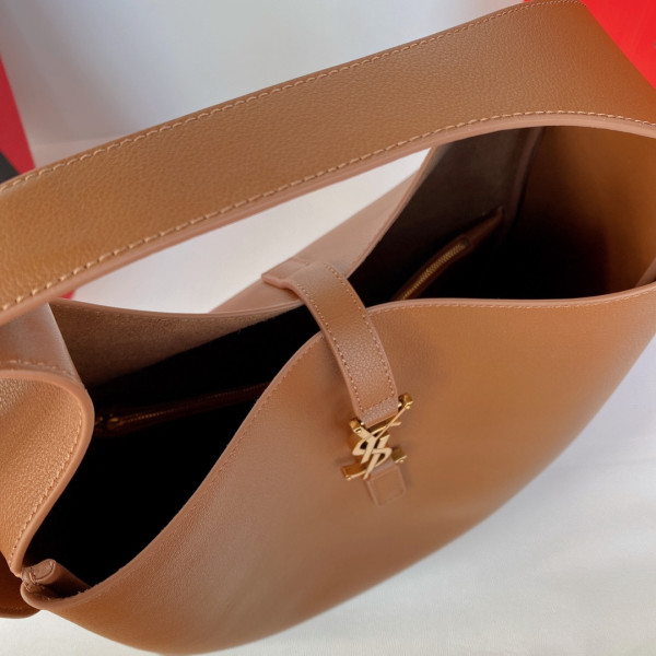 Y*L le 5 À 7 large soft hobo bag - 30x31x13cm