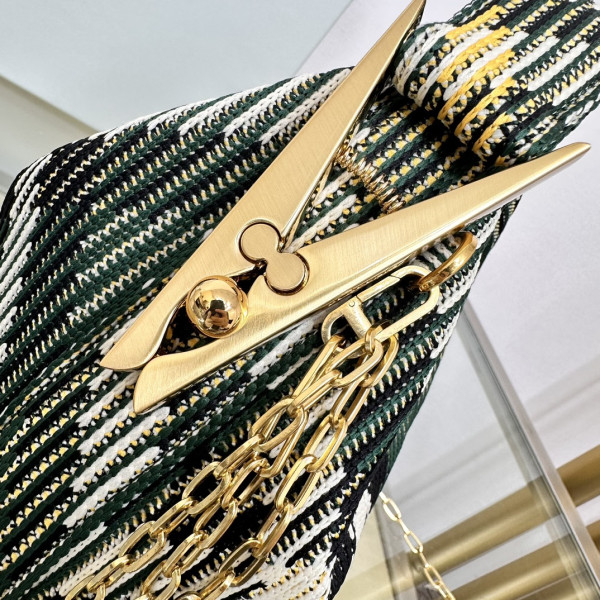 B**rry micro peg chain bag