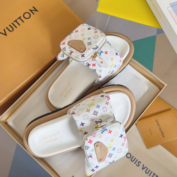 l0*is V*t0n x tm pool pillow comfort mule