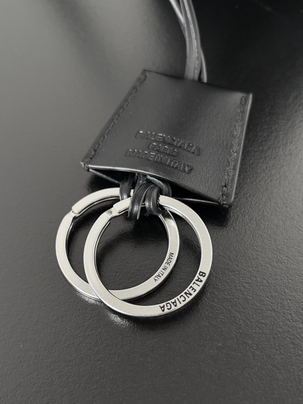 Ba*len*cia*ga bel air small shoulder bag