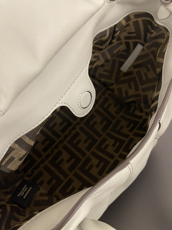 F**di spy small - 32*12*18cm