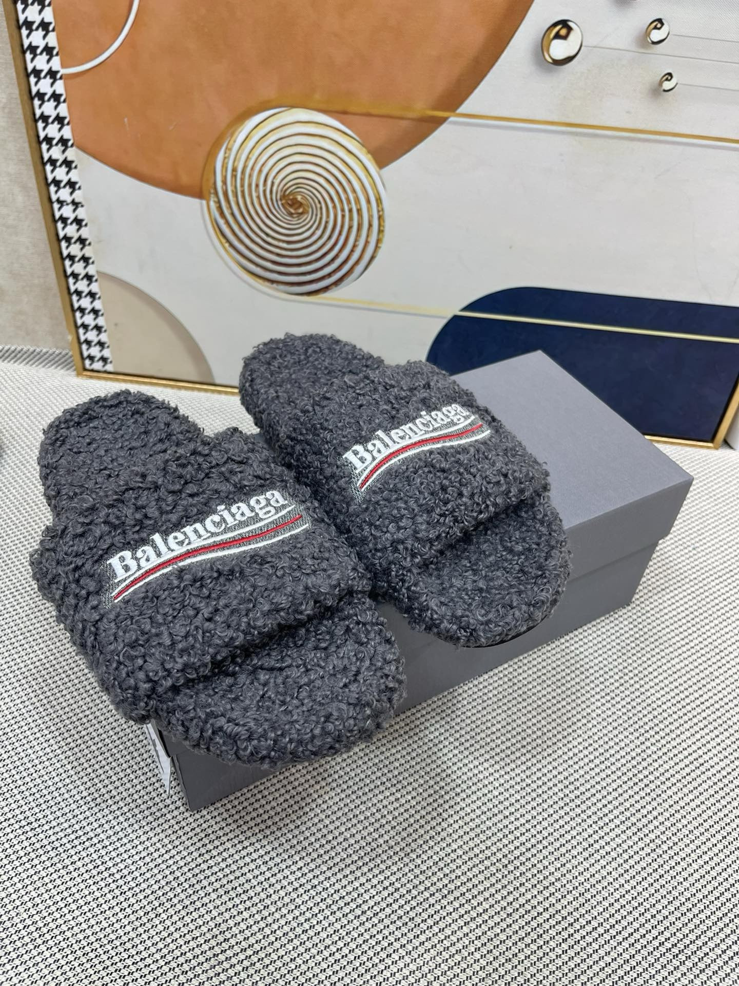 Ba*len*cia*ga sandals