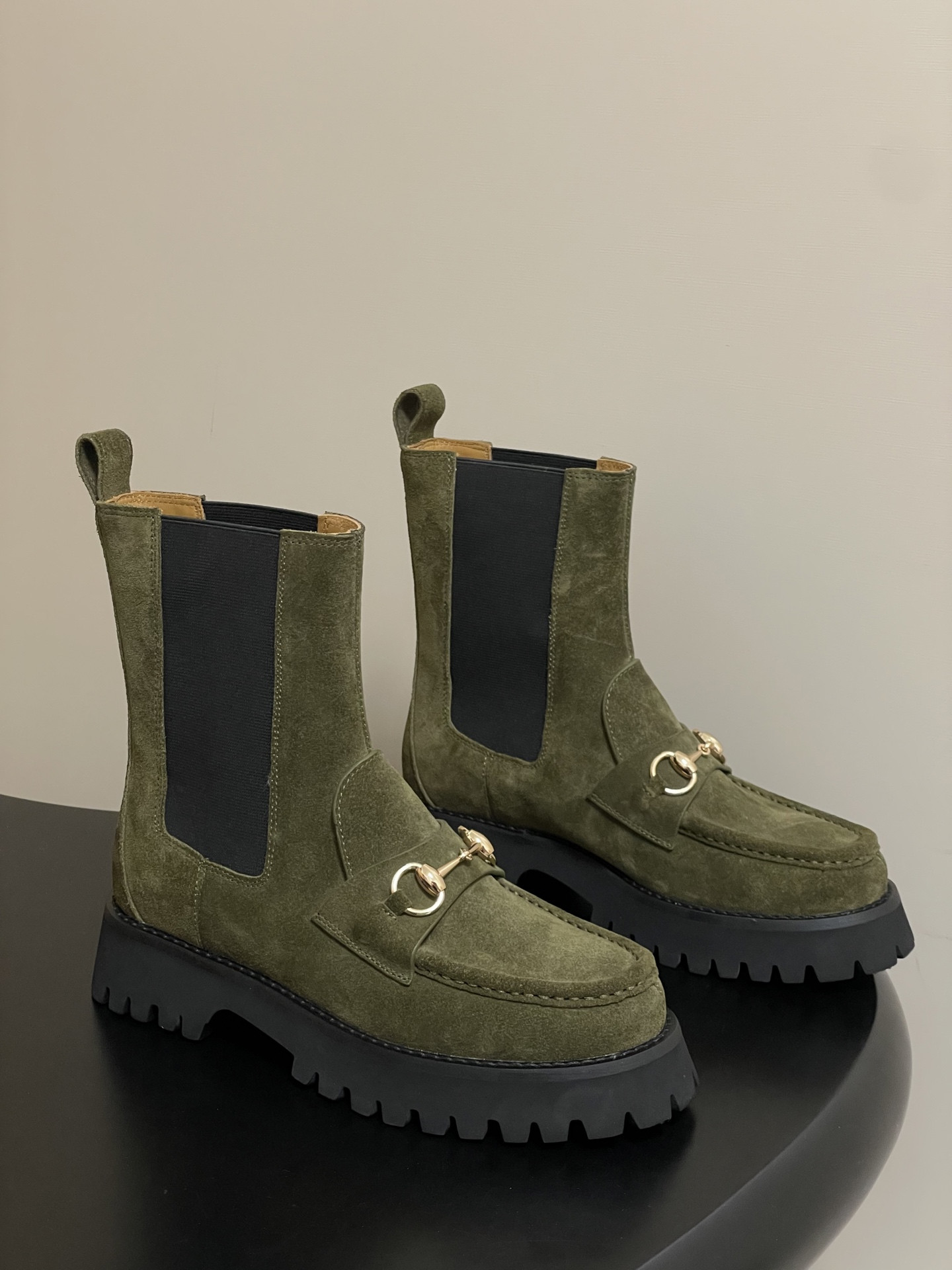 G*u*i women's ankle boot with horsebit