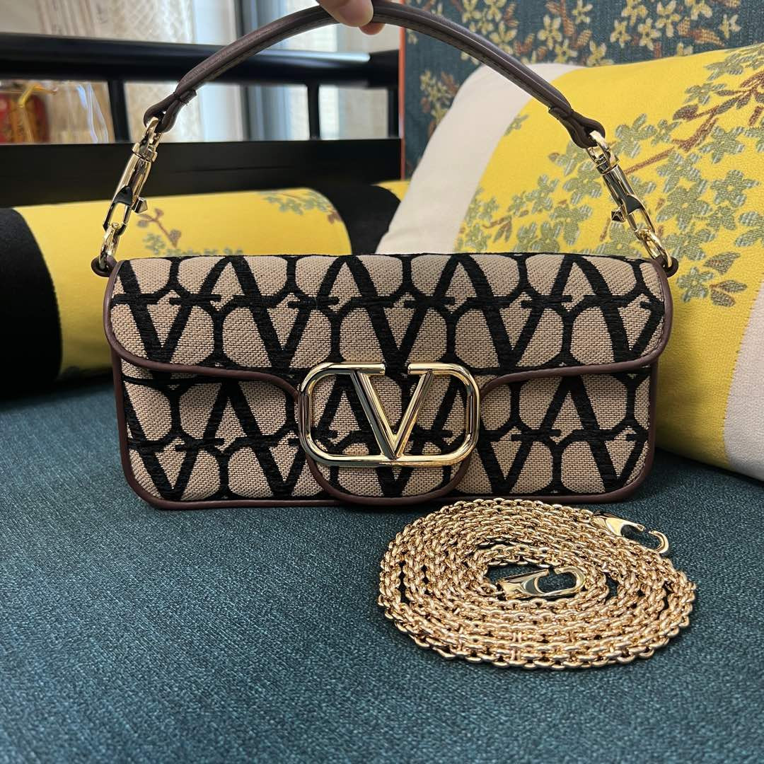 VALENTINO LOCÒ SHOULDER BAG
